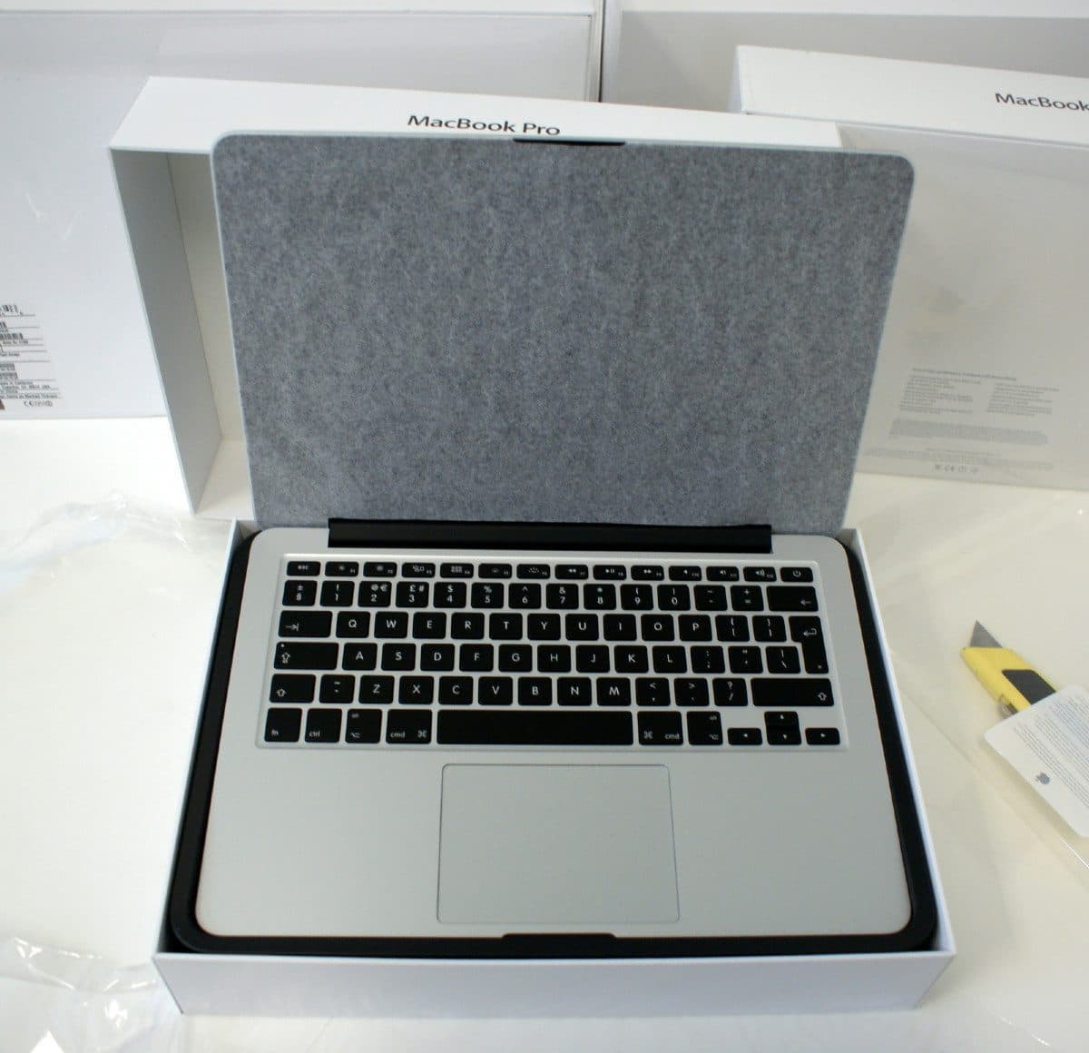 Apple MacBook Pro MGXC2LL_A 15_4_ With Retina Display 2_8GHz